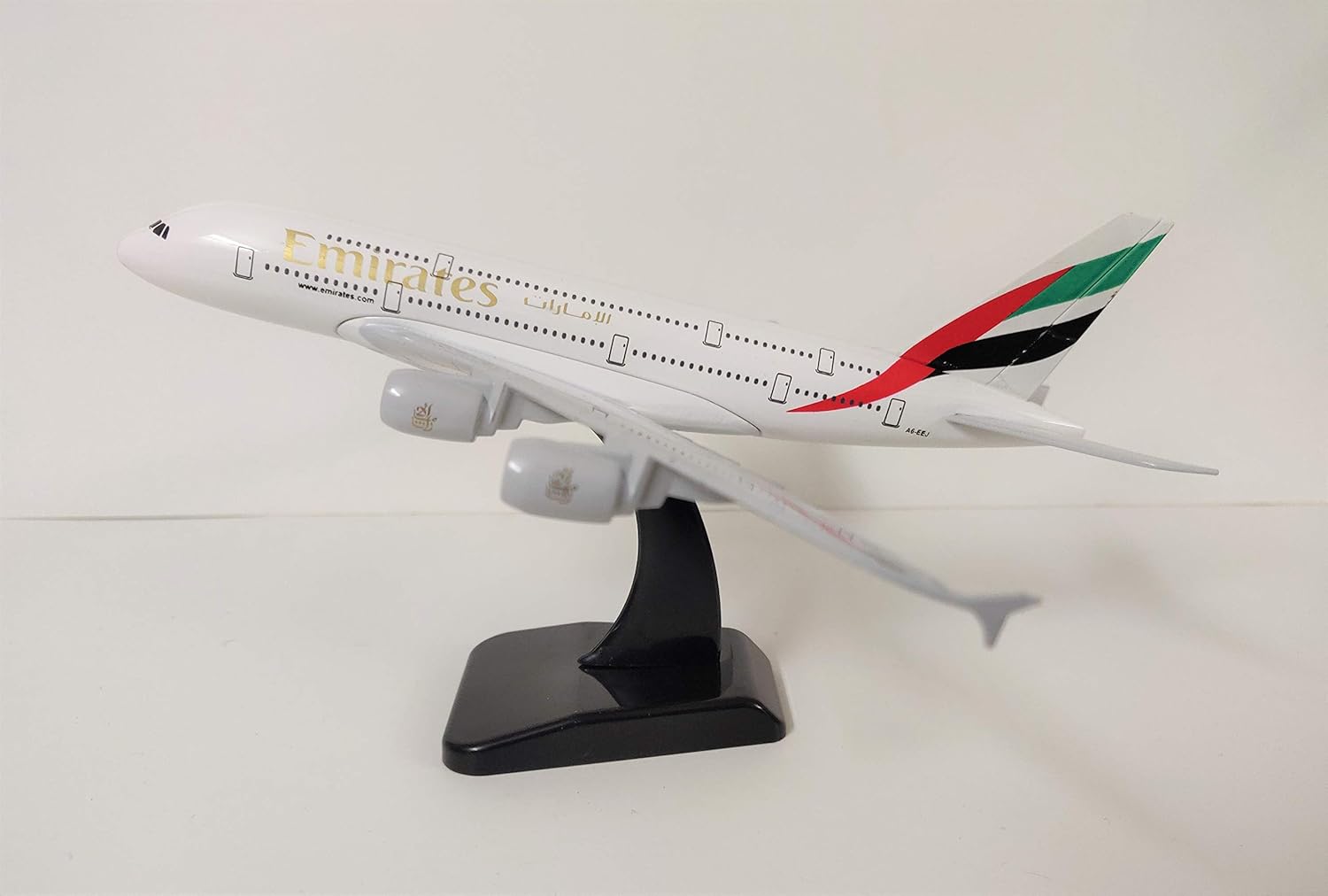 AIRPLANE DIECAST METAL EMIRATES A380 47CM