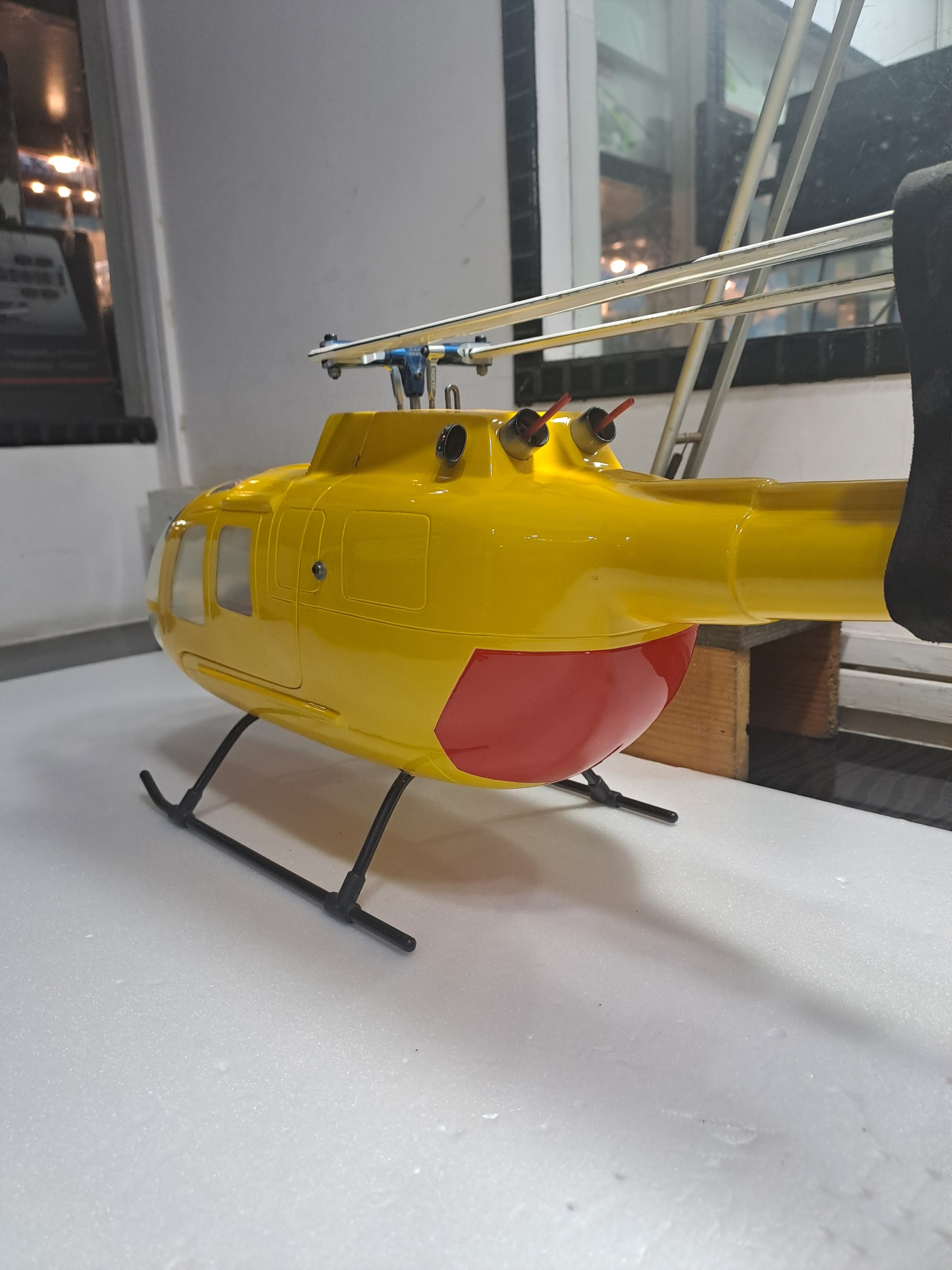 RC ELECTRIC HELI 450 SCALE BODY BO-105 WITH ALIGN MECHANICS-RTF