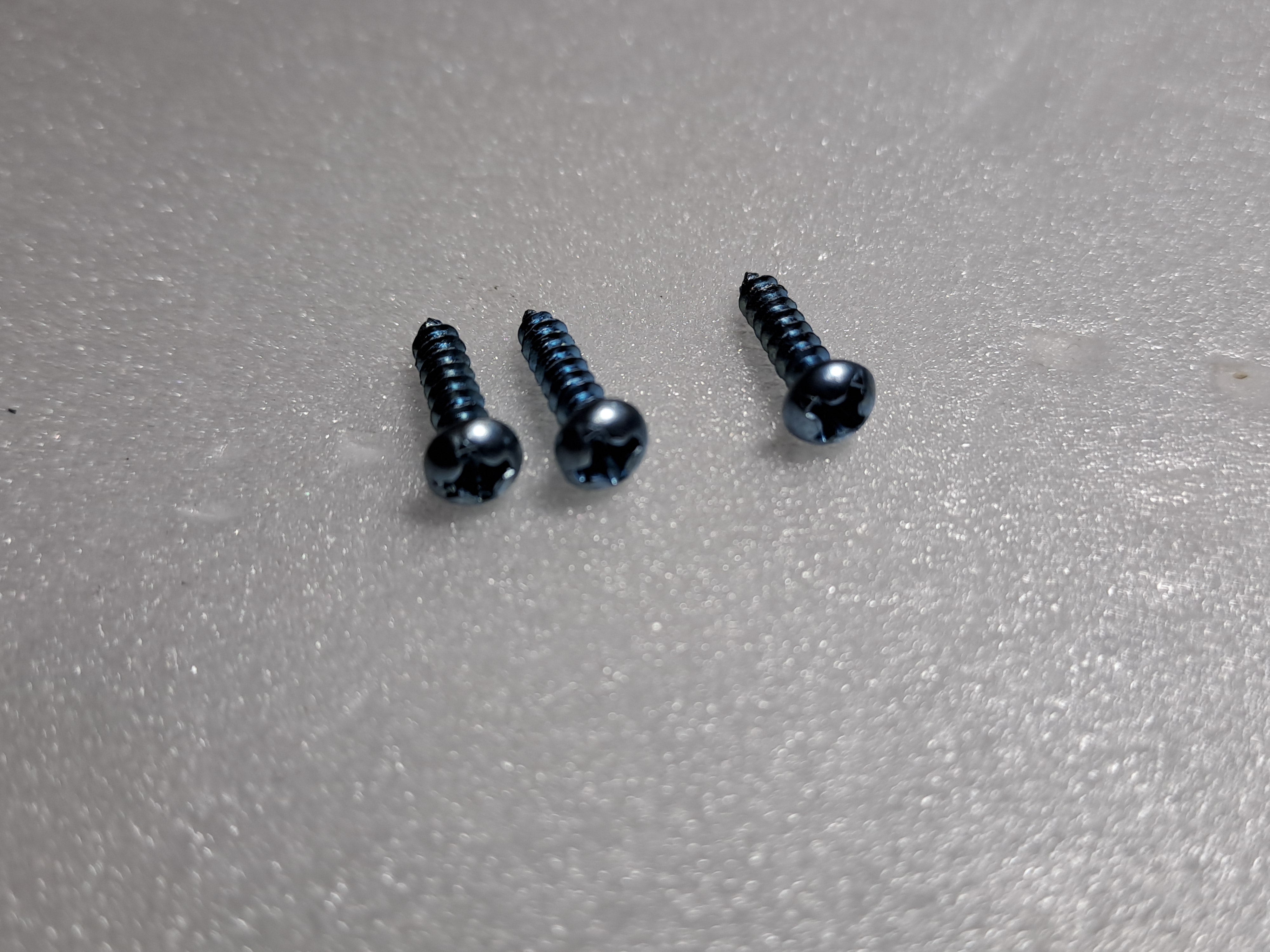 SELF TAPPING SCREWS 11MM X 3 MM (PACK OF 3) PRE OWNED QUALITY