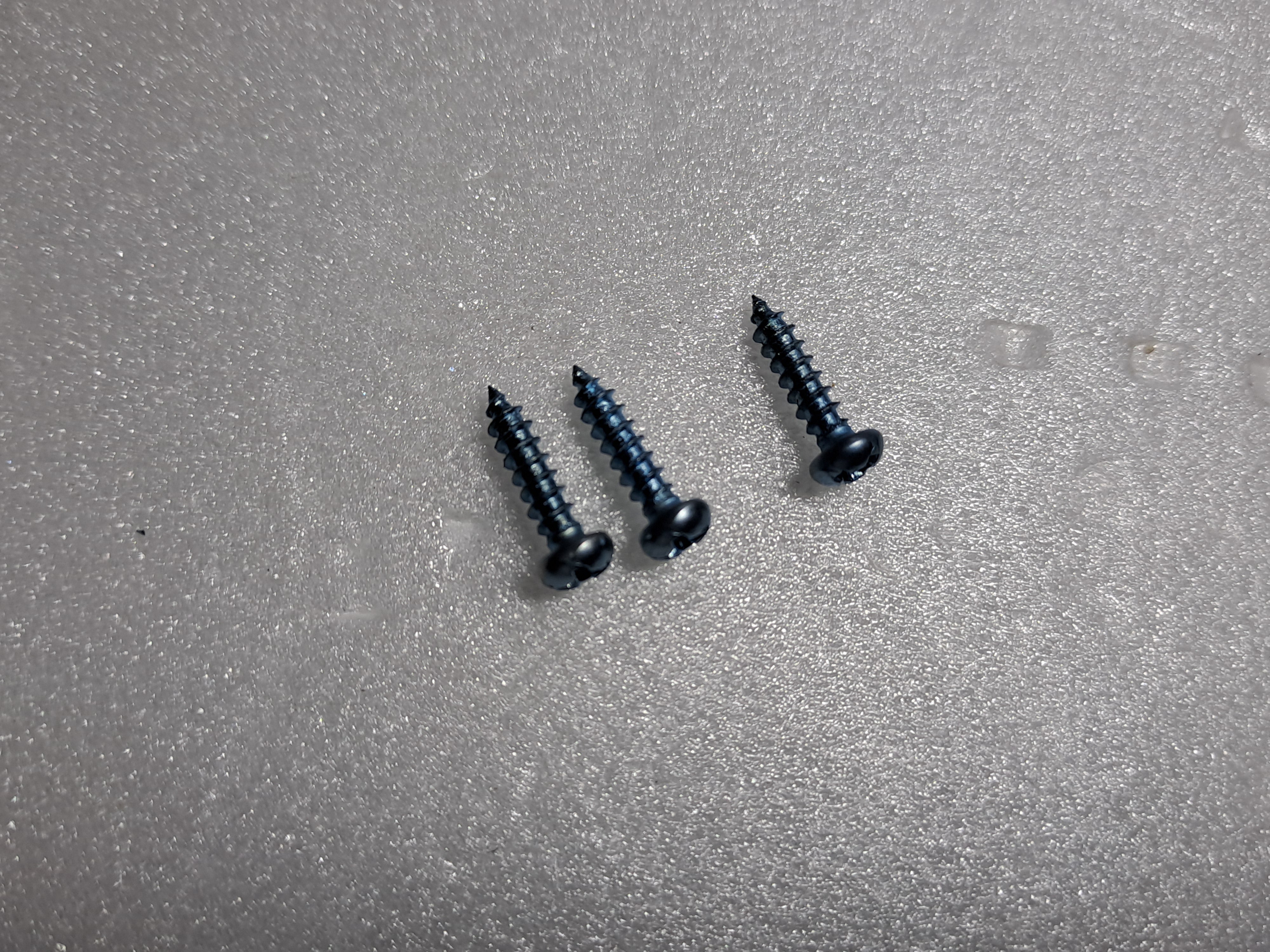 SELF TAPPING SCREWS 11MM X 3 MM (PACK OF 3) PRE OWNED QUALITY