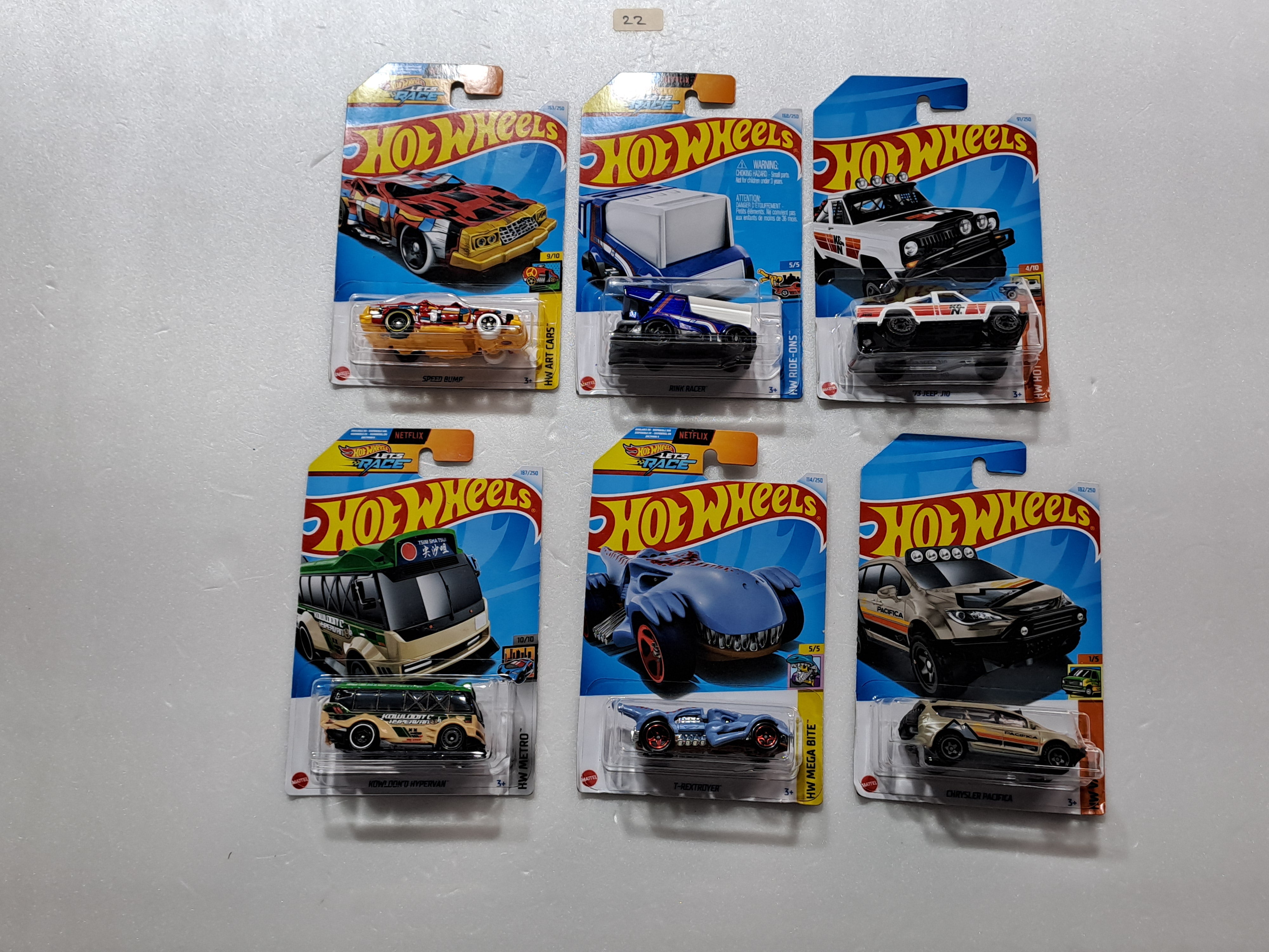 HOT WHEELS - CASE M- BASIC CAR ASSORTED (PACK OF 6 )-DIECAST