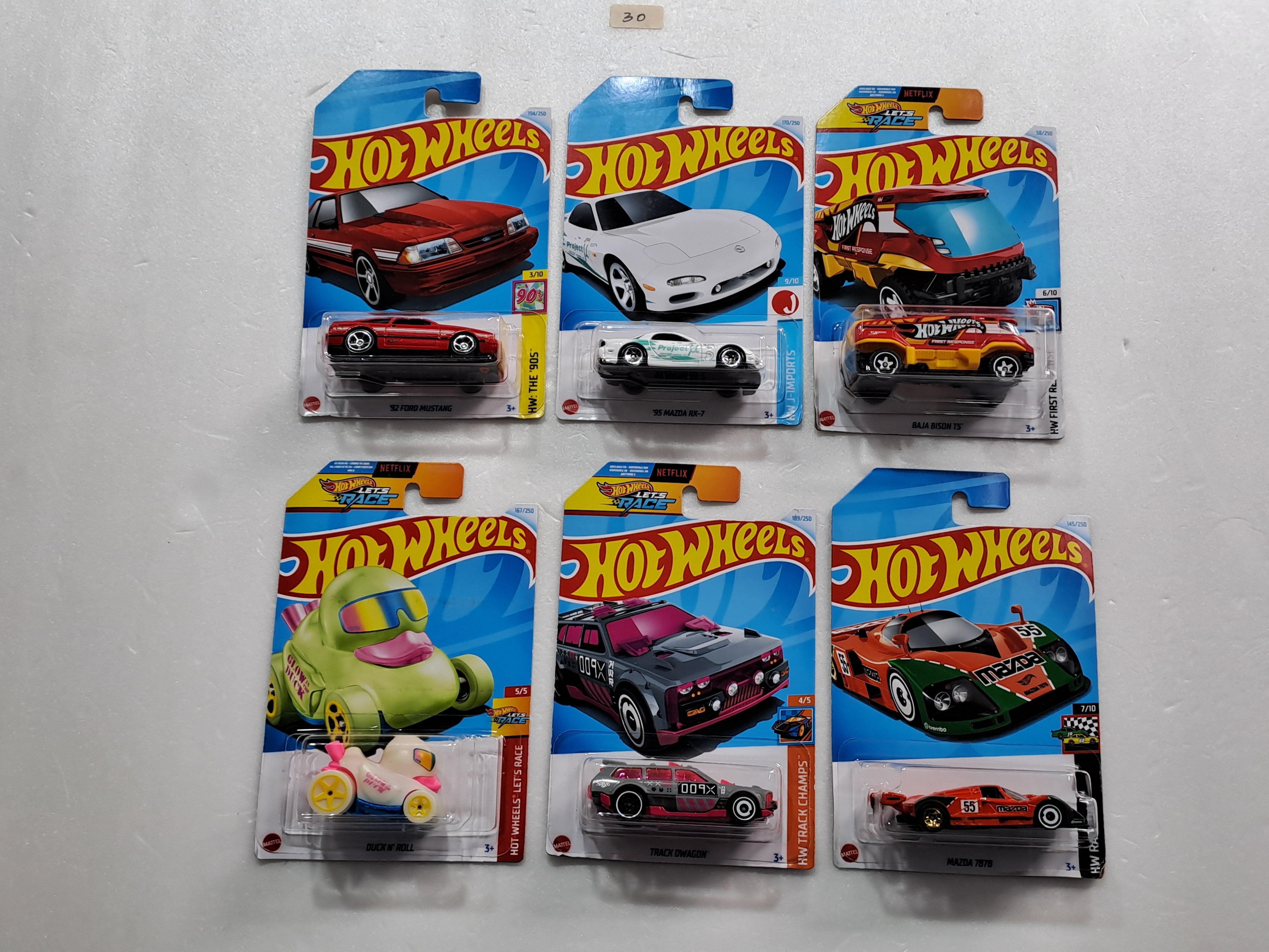 HOT WHEELS - CASE M- BASIC CAR ASSORTED (PACK OF 6 )-DIECAST