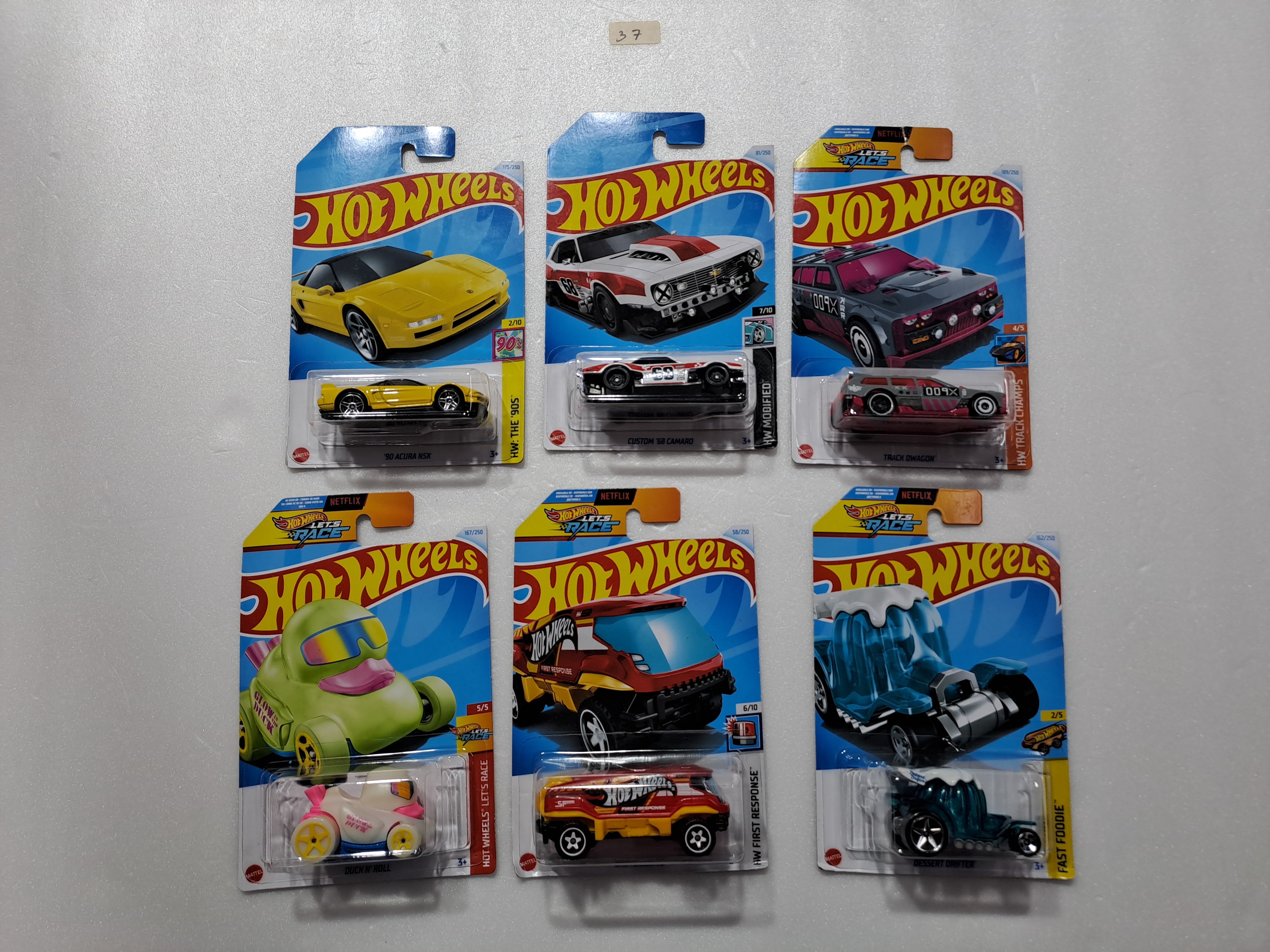 HOT WHEELS - CASE M- BASIC CAR ASSORTED (PACK OF 6 )-DIECAST