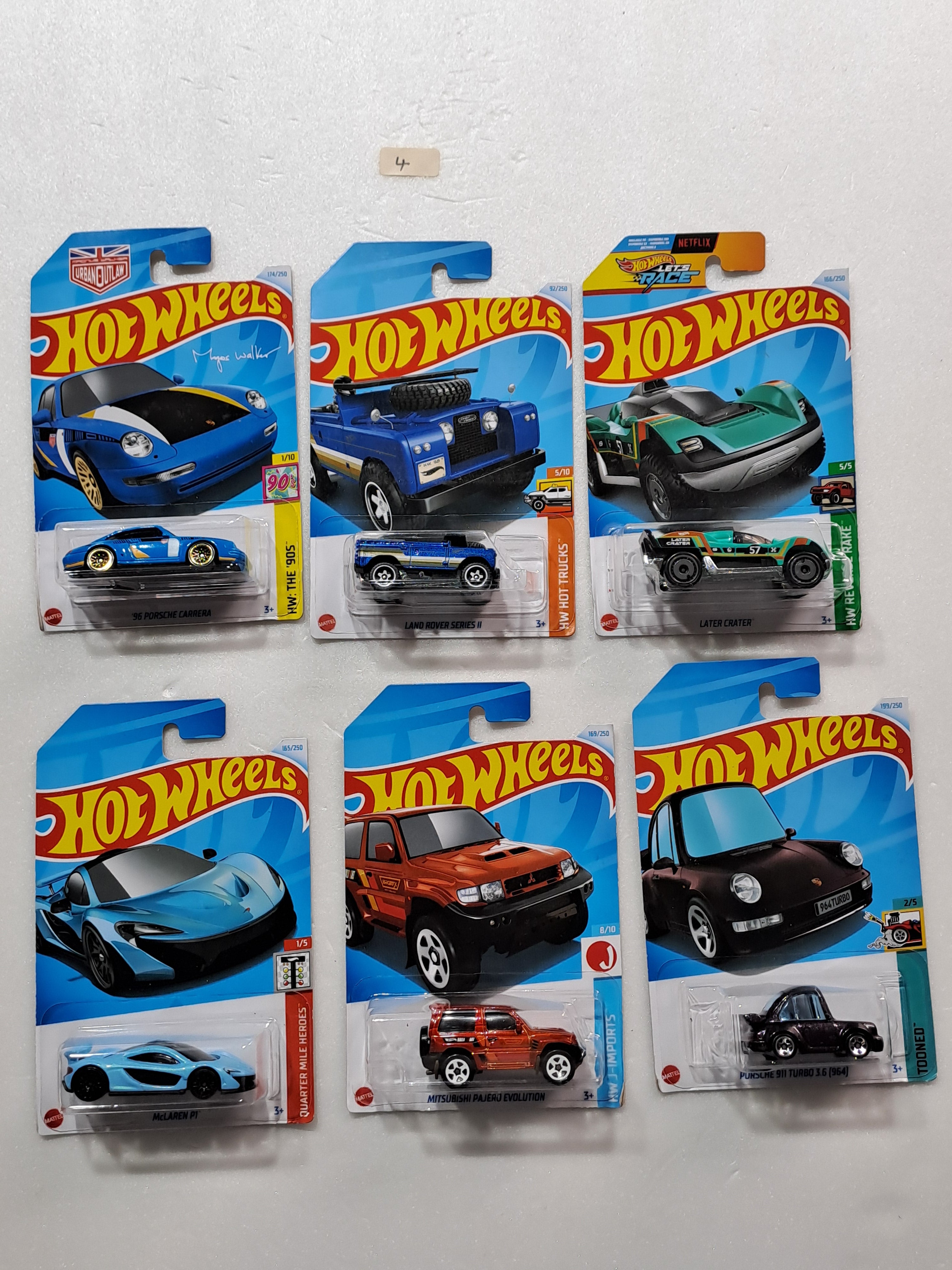 HOT WHEELS - CASE M- BASIC CAR ASSORTED (PACK OF 6 )-DIECAST