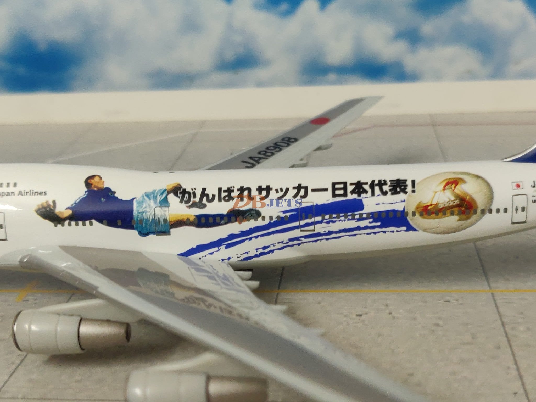 AIRPLANE DIECAST METAL JAL B747 AIRLINES 1:400 MODEL