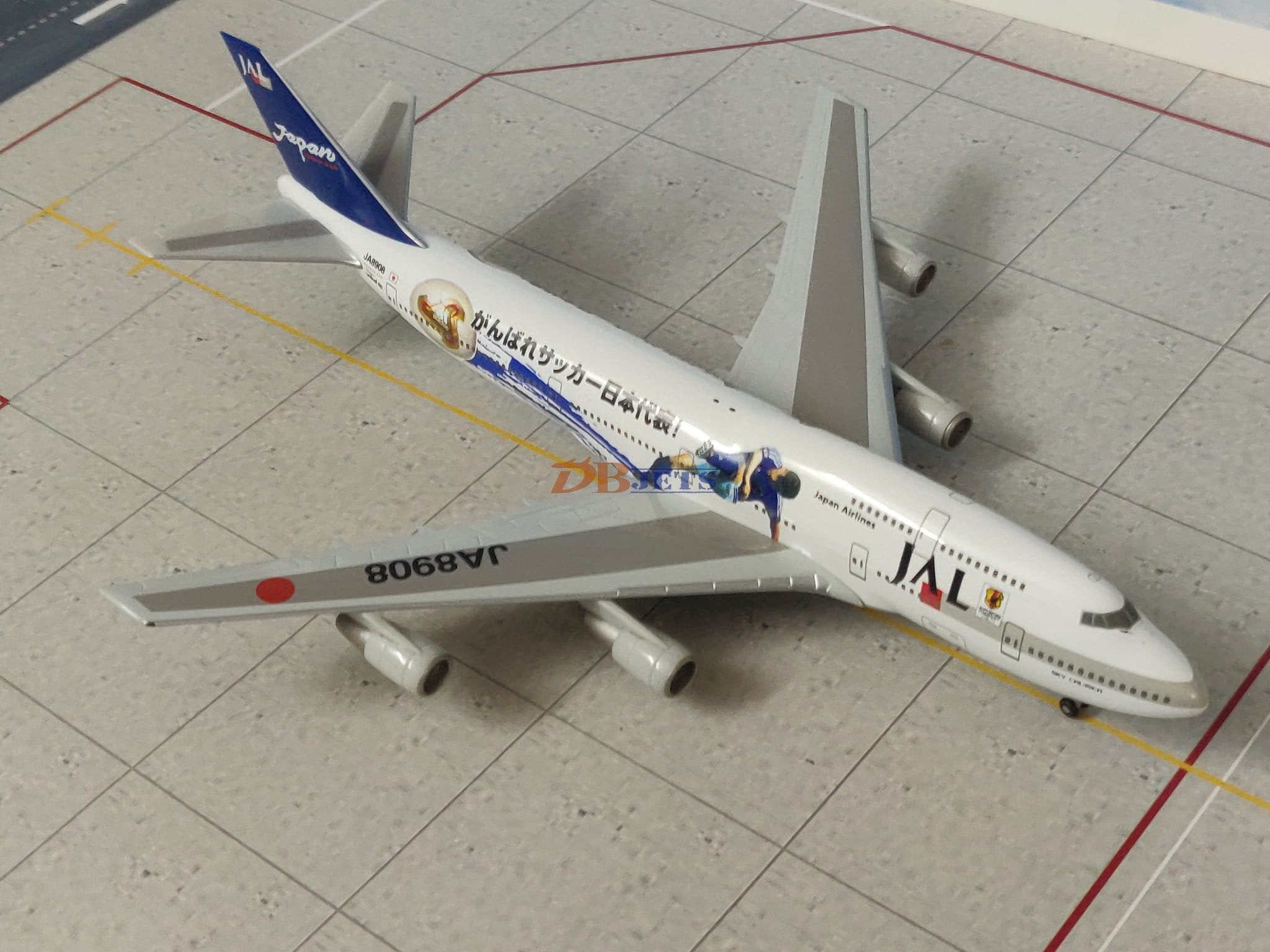 AIRPLANE DIECAST METAL JAL B747 AIRLINES 1:400 MODEL