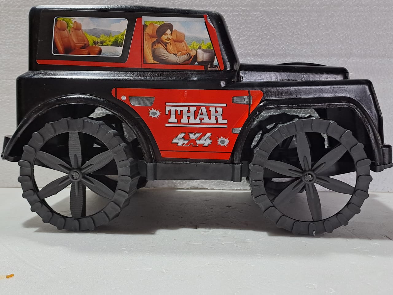 THAR 1:14 STATIC MODEL MOVING WHEELS FIBER GLASS BODY (RED / BLACK)