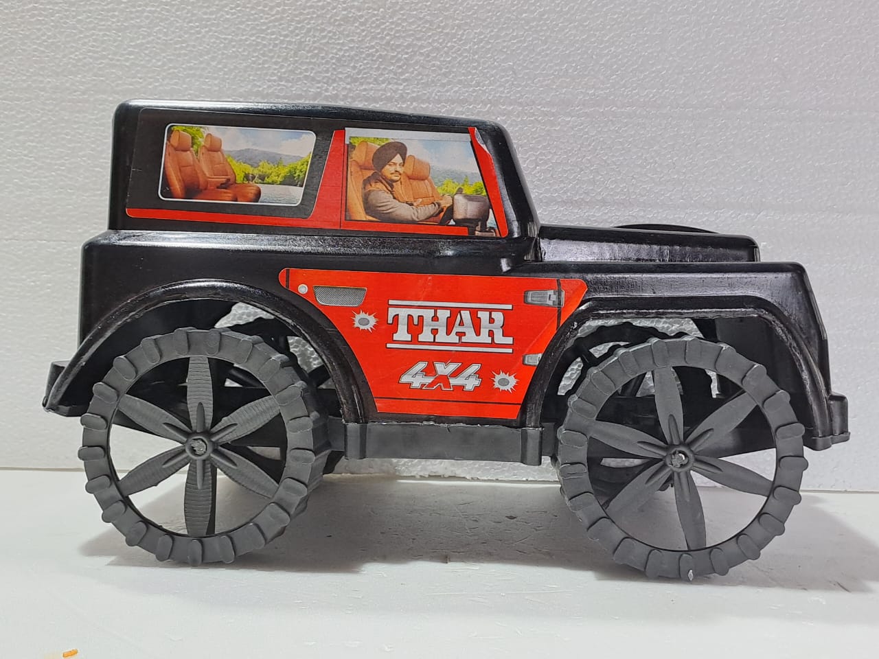 THAR 1:14 STATIC MODEL MOVING WHEELS FIBER GLASS BODY (RED / BLACK)