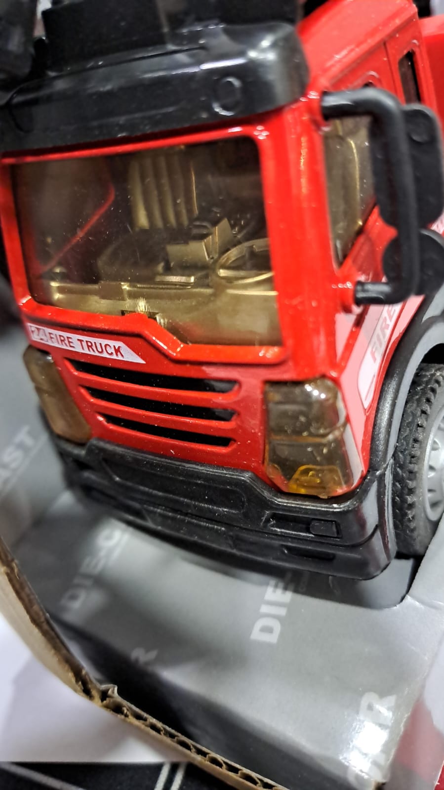 DIE CAST 1:64 RC PULL BACK FIRE CRANE TRUCK 6460