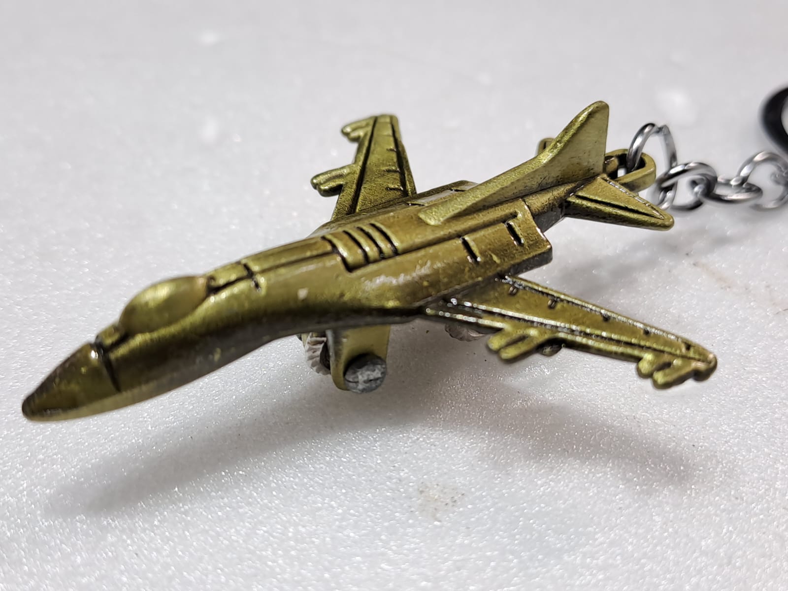 MIXED COLOURED AIRPLANE METAL KEY CHAIN(1PC)