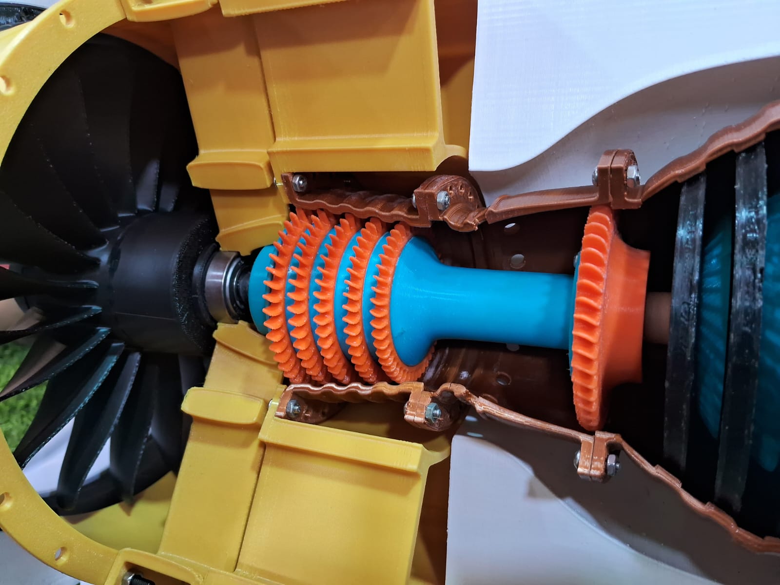 3D PRINTED AIRBUS A320 STRIPPED ENGINE(27" L * 12" DIA)